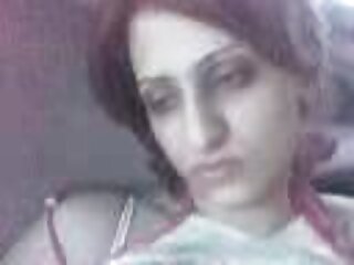 میٹھا اور دلکش نوعمر ہیلی ریڈ حاصل ہے اس کی سریال سکسی روسی پہلی orgasm