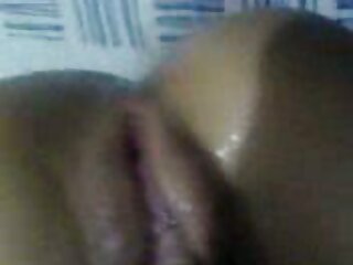 چھوٹے کلیپ سکسی روسی بلی اور گدی کے مطیع slut کے ساتھ پلگ ان 2 dildos